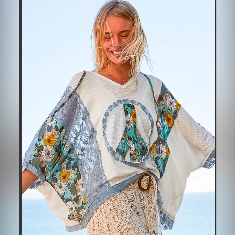 POL New Floral Peace Sign Poncho Top Small